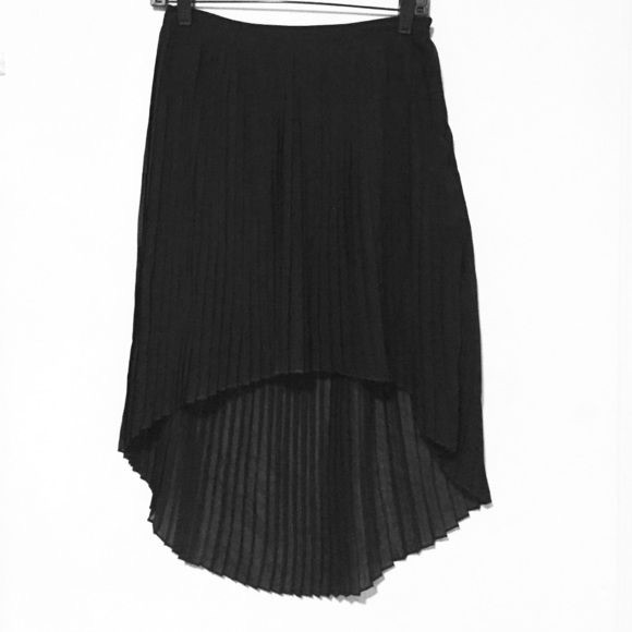 Forever 21 Dresses & Skirts - Forever 21 Pleated Skirt